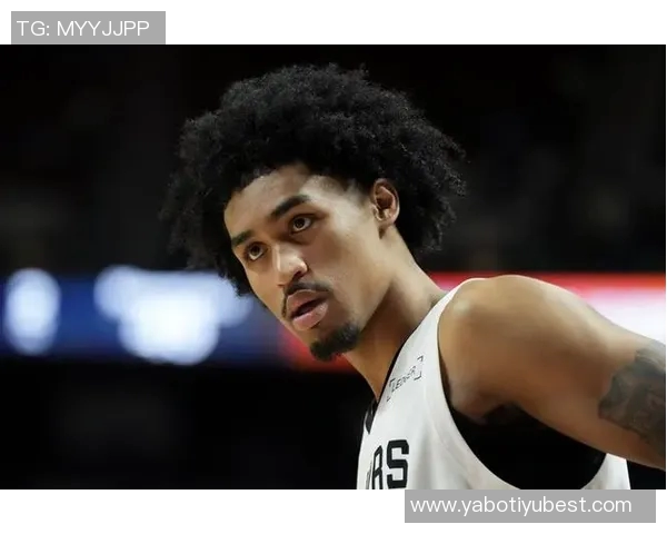 哈珀状态低迷全场11投仅中1仅得3分4篮板6助攻表现惨淡