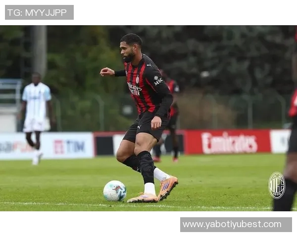 费内巴切对米兰中场福法纳表示兴趣尚未展开正式谈判 费内巴切对米兰中场福法纳表示兴趣尚未展开正式谈判